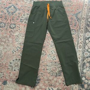 Figs Kade Moss scrub pants